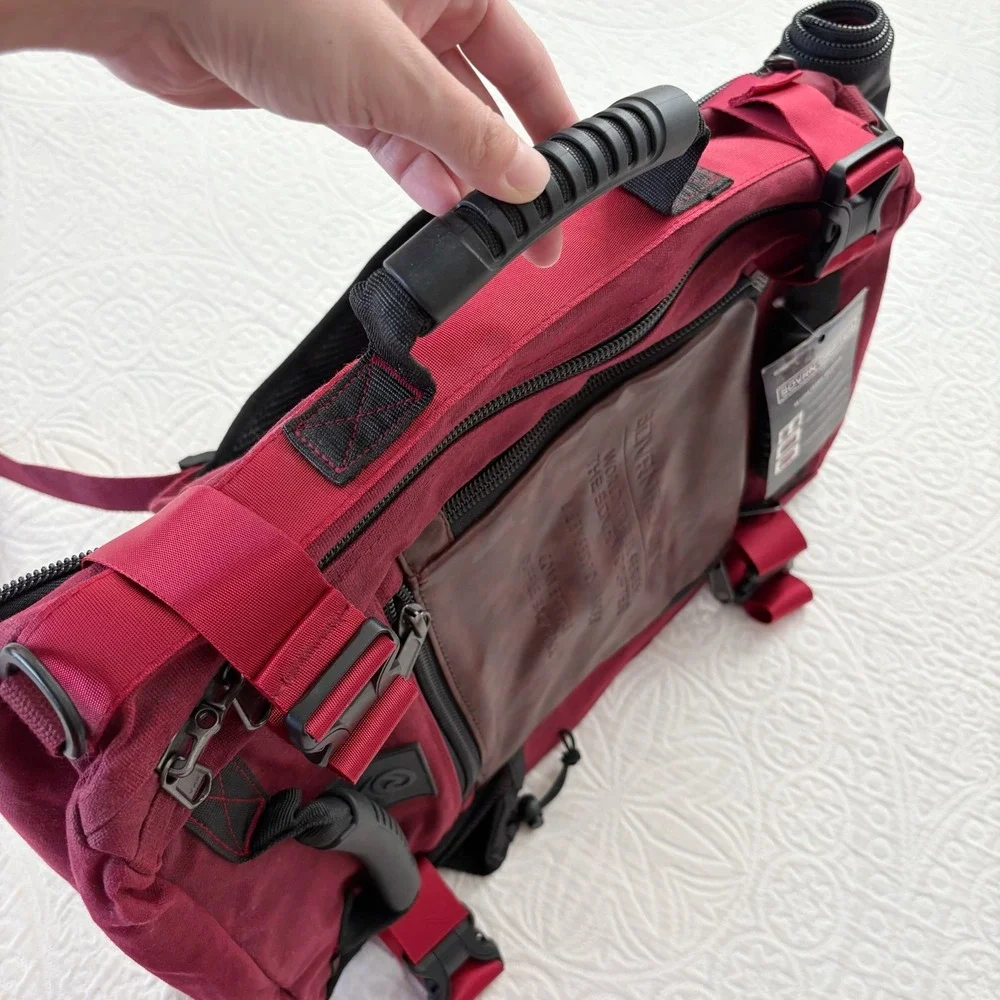 SOVRN REPUBLIC 30L Drifter 2.0‎ Convertible Duffle / Backpack, Burgundy